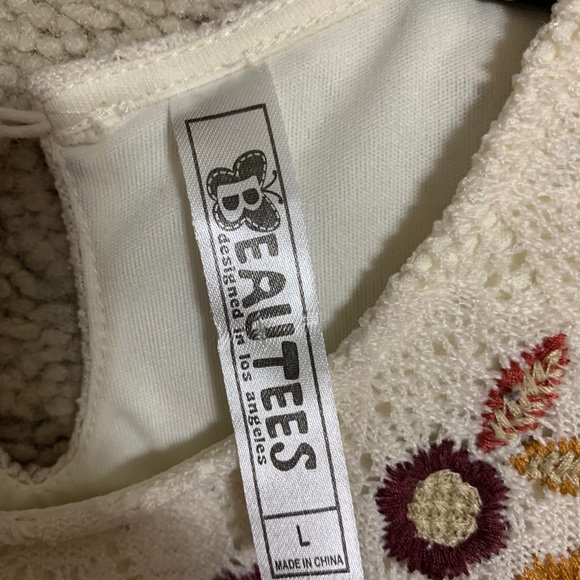 EUC girls lace fully lined flare sleeve top, sz L - Picture 2 of 3